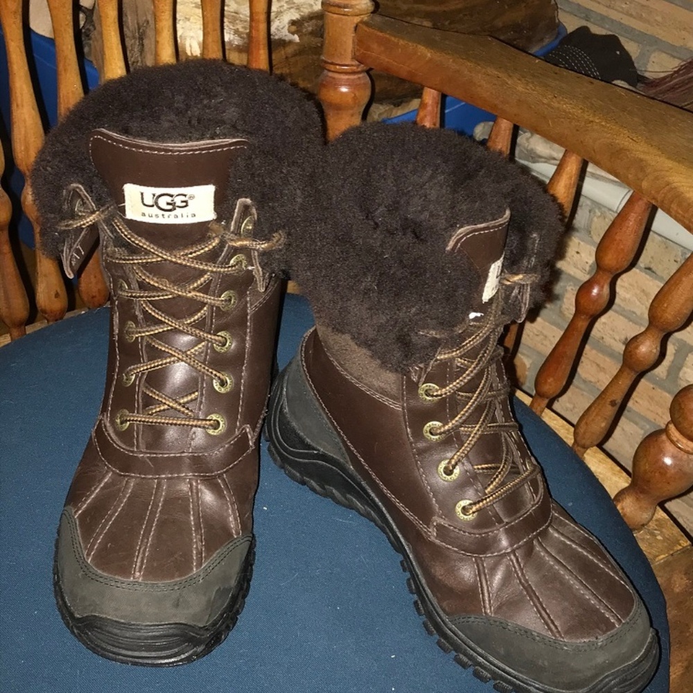UGG Snow Boots - Picture 1 of 2